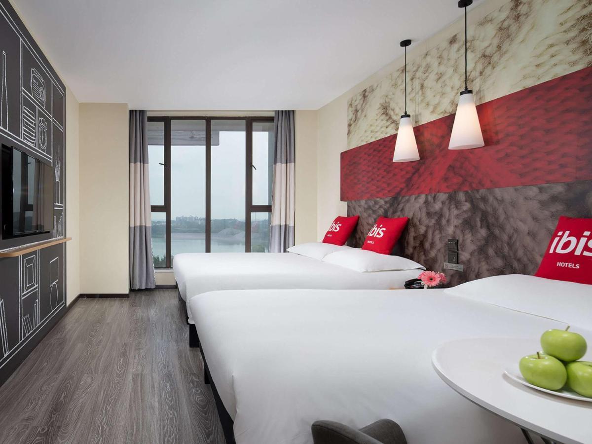 Ibis Hotel Emeishan Exteriör bild