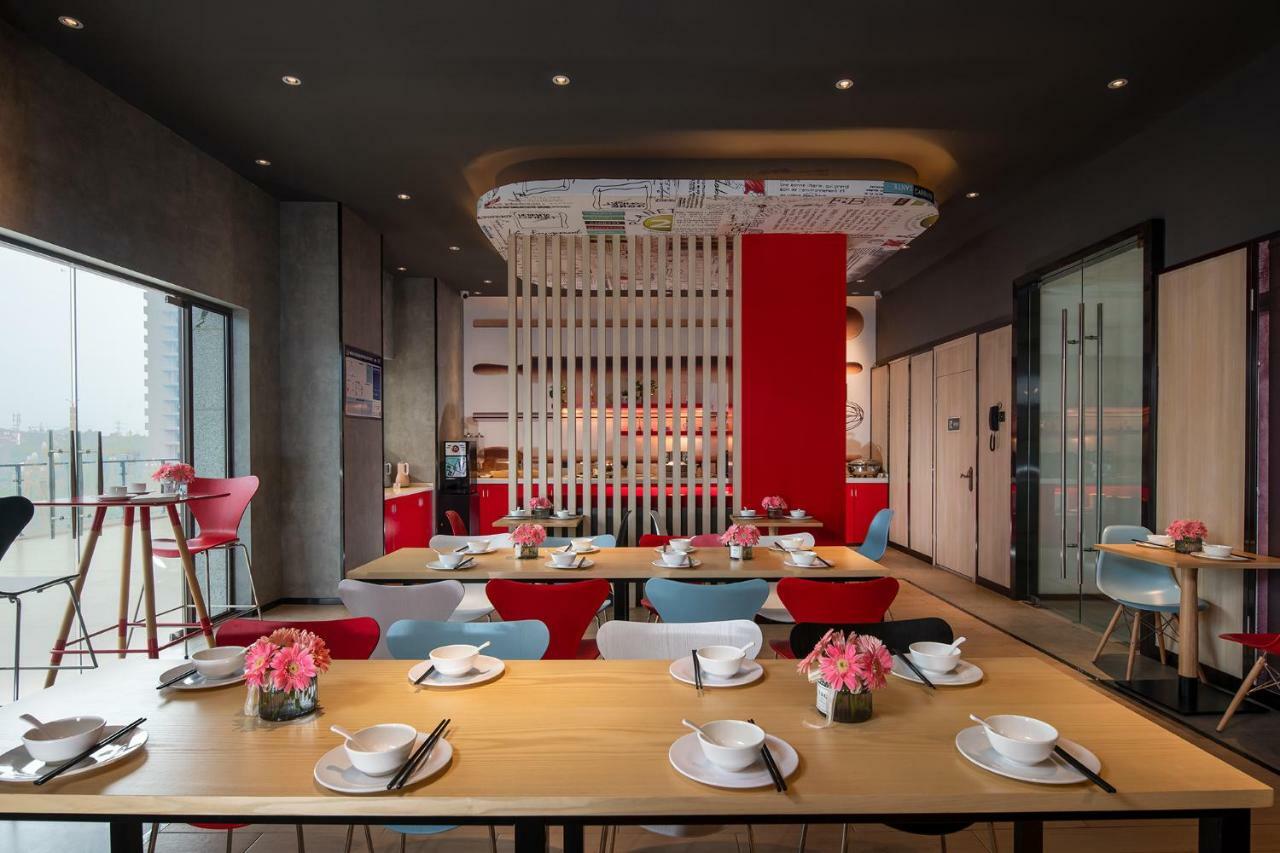 Ibis Hotel Emeishan Exteriör bild